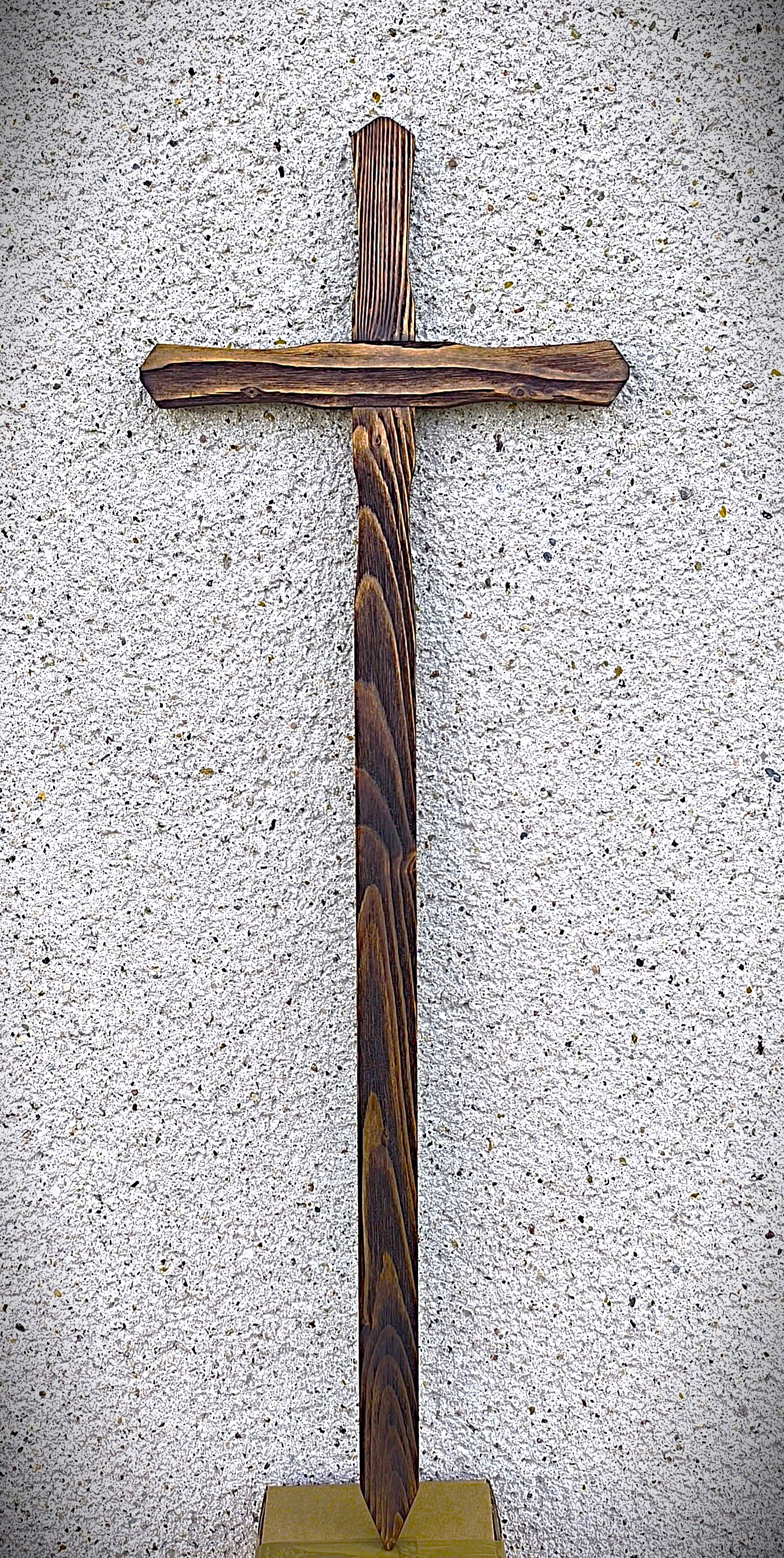 Kříž dřevěný, kartáčovaný, mořený 110
